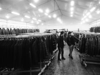 溫州市服裝加工廠轉型開集成店